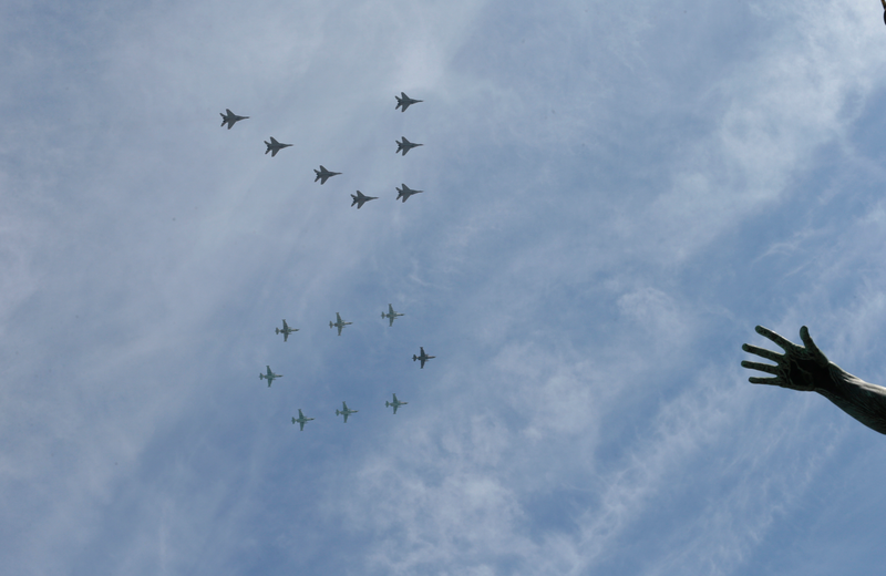 Illustration for article titled Huge Military Display In Moscow For The 70th Anniversary Of Victory Day